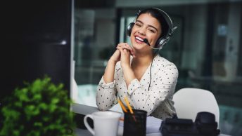 featured image: 43 customer service tips that actually work