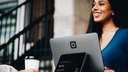 featured image: 6 most important customer service standards & metrics