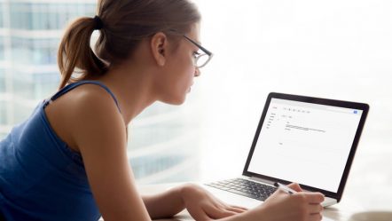 Featured image: How to Professionally Reply to An Email- Tips and Examples