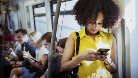 featured image: the top 18 side hustles for women